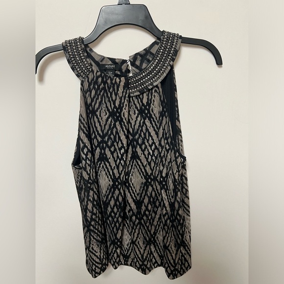 ALFANI WOMEN’S TUNIC BLACK JEWELED NECKLINE  SIZE MEDIUM PETITE   BLACK AND GRAY - Picture 5 of 7